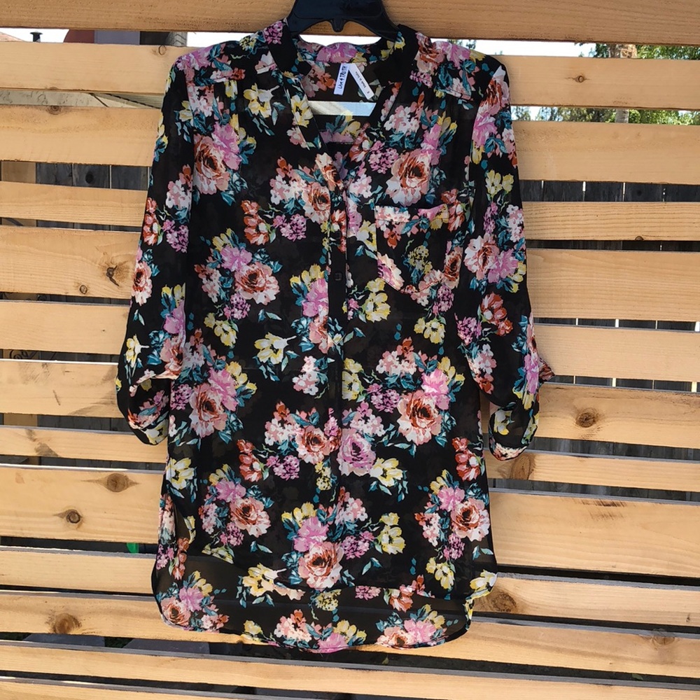 Floral blouse size medium